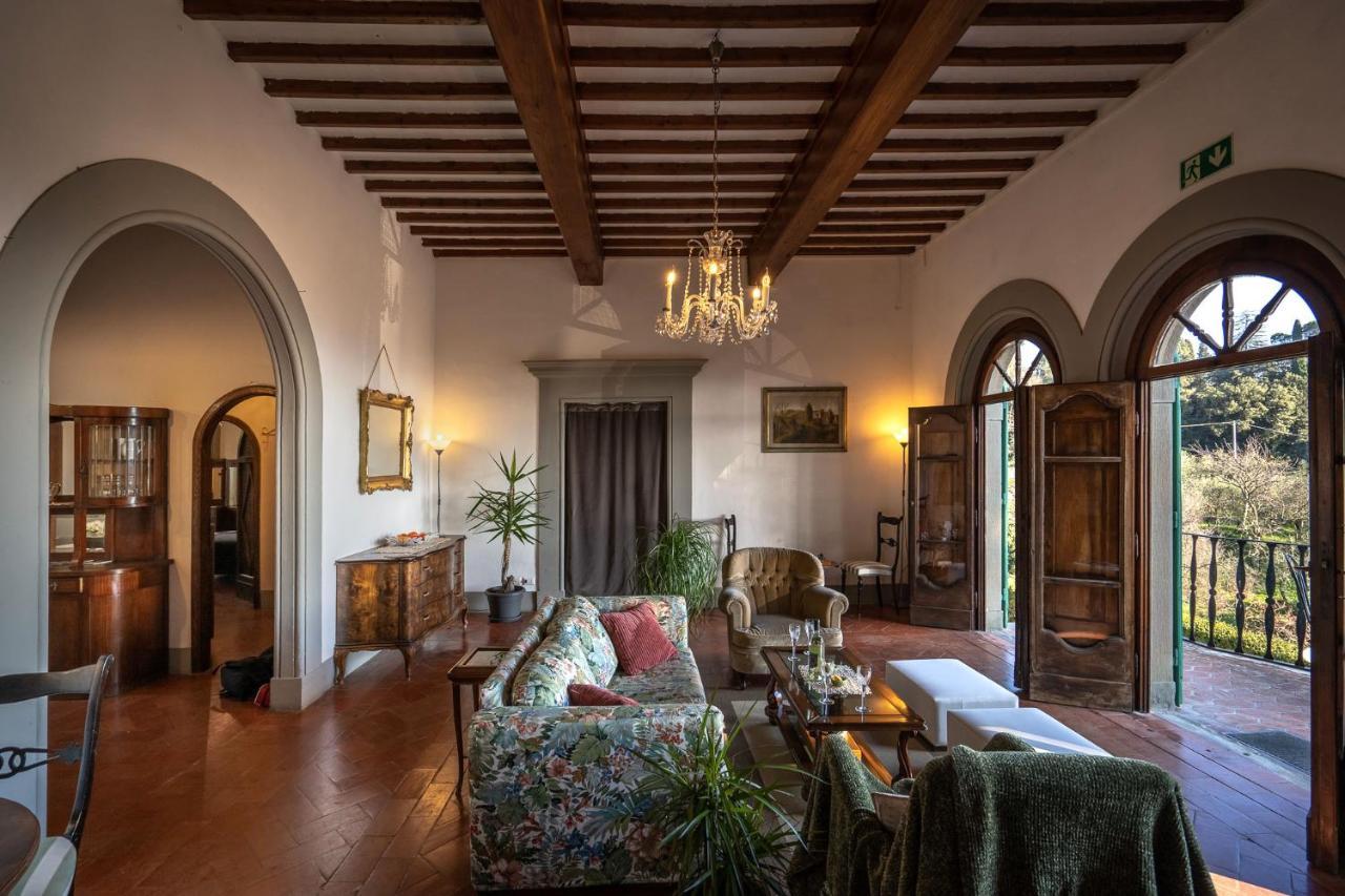 Alloggi In Storica Villa Pescia